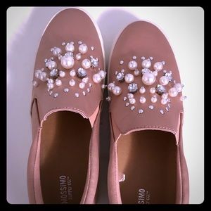 Brand new with box size 8.5 blush pink sneakers